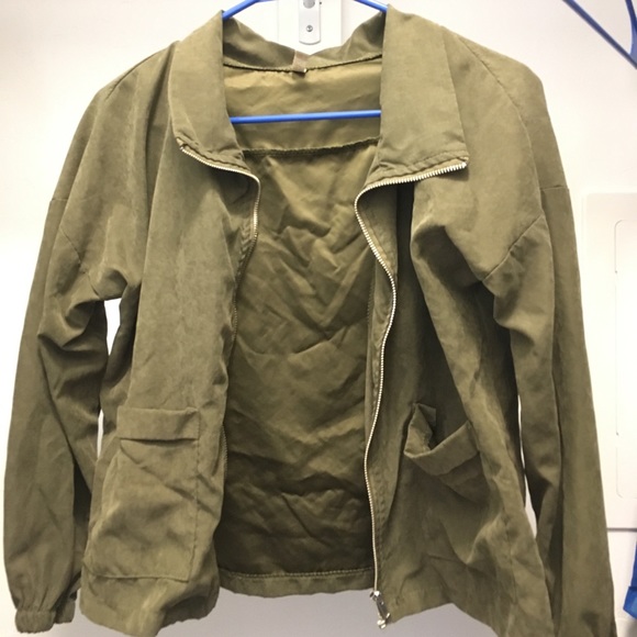 Tops - Picture 3 of 3